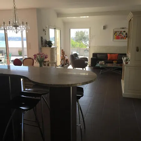 A Dans Individuelle Ferienhaus *